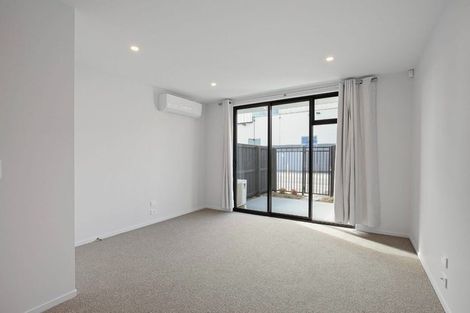 Photo of property in 4/8 New Brighton Road, Shirley, Christchurch, 8061