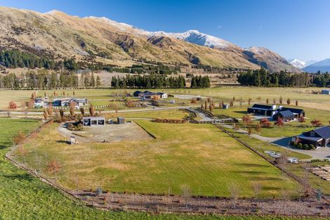 Photo of property in 14 Little Orchard Way, Wanaka, 9382