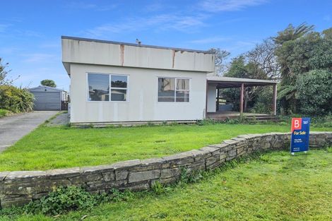 Photo of property in 19 Hoffman Street, Hokitika, 7810