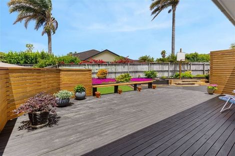 Photo of property in 3 Glenhaven Place, Te Atatu Peninsula, Auckland, 0610