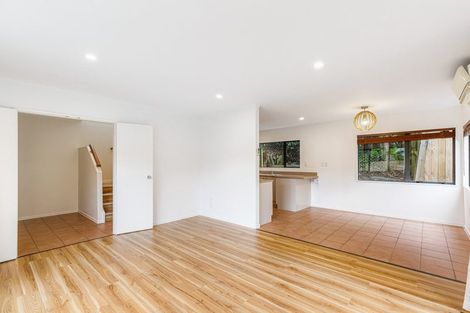 Photo of property in 9b View Road, Glenfield, Auckland, 0627