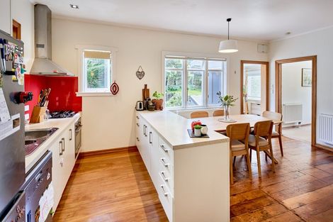 Photo of property in 11 Albemarle Road, Northland, Wellington, 6012