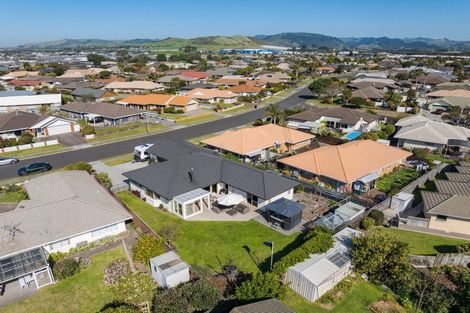 Photo of property in 18 Lotus Avenue, Mount Maunganui, 3116