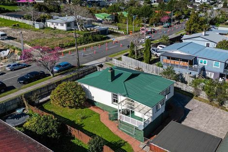 Photo of property in 47 Newington Road, Henderson, Auckland, 0612