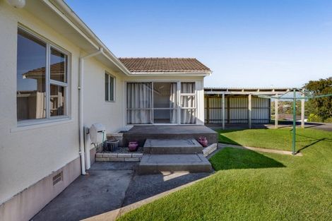 Photo of property in 90 Mangorei Road, Strandon, New Plymouth, 4312