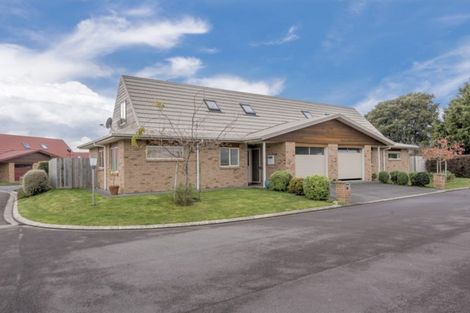 Photo of property in Rangeview Villas, 10/9 Fuller Close, Levin, 5510