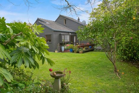 Photo of property in 11 Cannon Street, Westown, New Plymouth, 4310