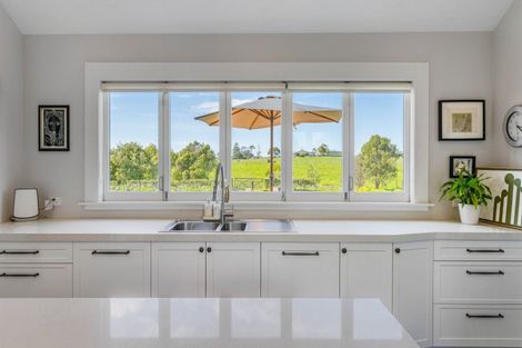 Photo of property in 111 Wharf Road, Clarks Beach, Pukekohe, 2679