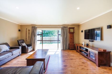 Photo of property in 11 Racecourse Road, Awapuni, Palmerston North, 4412