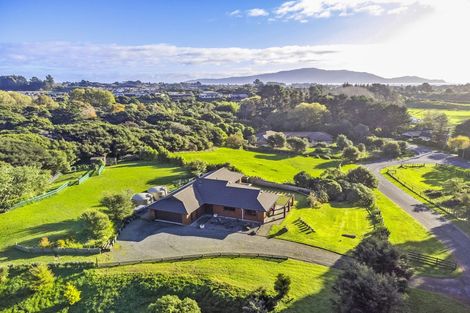 Photo of property in 8 Jacks Bush Road, Waikanae, 5391