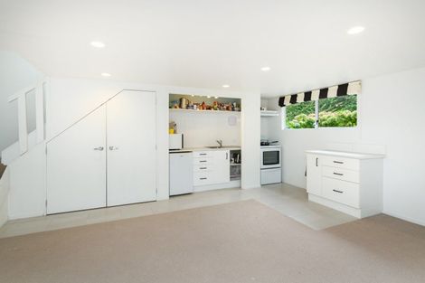 Photo of property in 212 Polson Hill Drive, Aokautere, Palmerston North, 4471