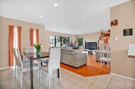 Photo of property in 17 Glenpark Place, Favona, Auckland, 2024