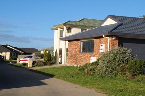 Photo of property in 16 Grangewood Close, Favona, Auckland, 2024