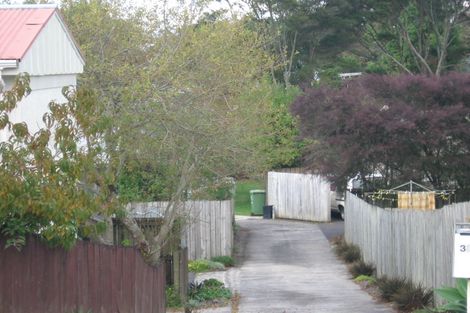 Photo of property in 36b Stottholm Road, Titirangi, Auckland, 0604
