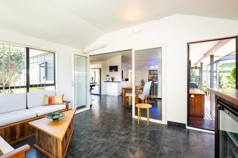 Photo of property in 185 Te Mata Road, Havelock North, 4130