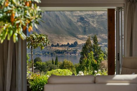 Photo of property in 28 Greenbelt Place, Wanaka, 9305