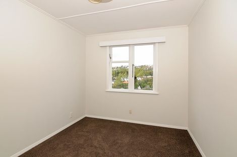 Photo of property in 141 Ruskin Road, Newlands, Wellington, 6037