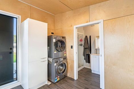 Photo of property in 19 Tongariro Street, Castlecliff, Whanganui, 4501