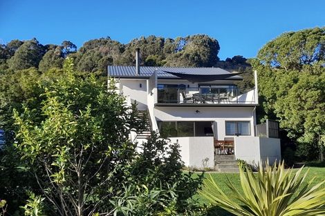 Photo of property in 37 Pawsons Valley Road, Duvauchelle, 7581