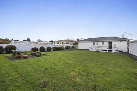 Photo of property in 42 Reid Avenue, Hawera, 4610