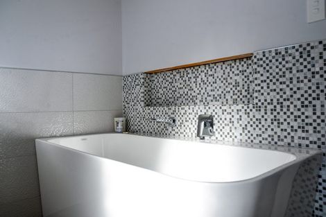 Photo of property in 49 English Street, St Andrews, Hamilton, 3200