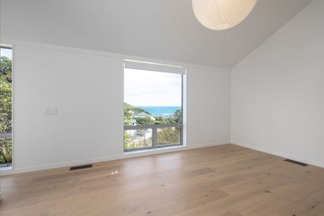 Photo of property in 129 Houghton Bay Road, Houghton Bay, Wellington, 6023