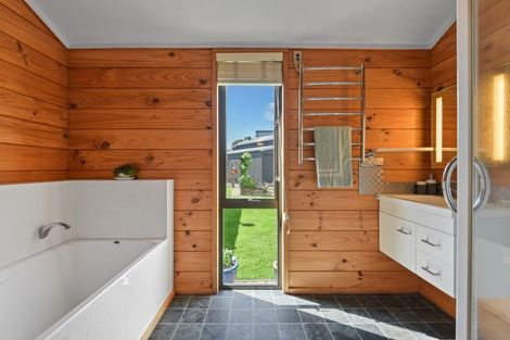 Photo of property in 25 Collingwood Drive, Tikitere, Rotorua, 3074