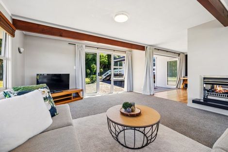 Photo of property in 13 Carlisle Road, Torbay, Auckland, 0630