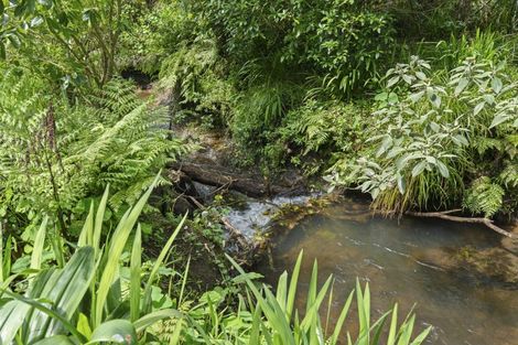 Photo of property in 15 Linda Street, Oakura, 4314