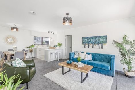 Photo of property in 1b Pleasant Road, Glen Eden, Auckland, 0602