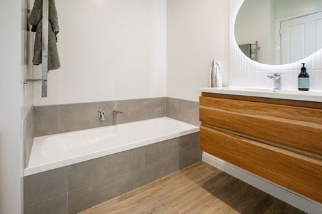 Photo of property in 16 Riverview Street, Beckenham, Christchurch, 8023