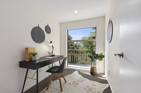 Photo of property in 32 Farnham Street, Mornington, Wellington, 6021