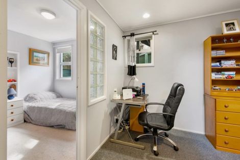 Photo of property in 1/15 Lancelot Place, Glenfield, Auckland, 0629