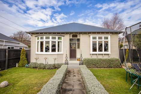 Photo of property in 28 Corson Avenue, Beckenham, Christchurch, 8023