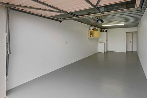 Photo of property in 27unit Willow Avenue, Hannahs Bay, Rotorua, 3010