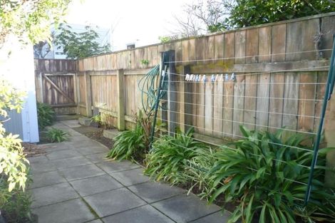 Photo of property in 27f4 Kenwyn Terrace, Newtown, Wellington, 6021