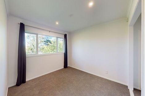 Photo of property in 3 Dunmail Way, Newlands, Wellington, 6037