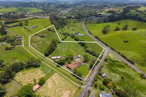 Photo of property in 10 Taha Road, Waimauku, 0881