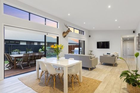 Photo of property in 10 Rotomanu Place, Pyes Pa, Tauranga, 3112