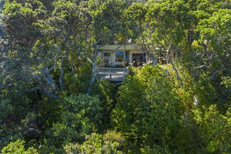 Photo of property in 105 Domain Crescent, Muriwai, 0881