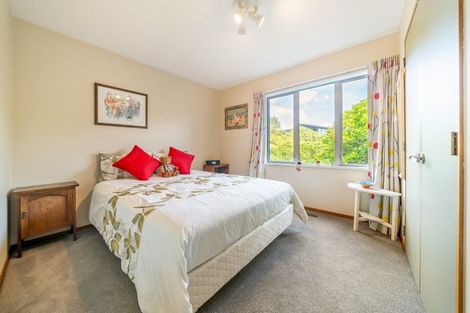 Photo of property in 1 Roys Road, Plimmerton, Porirua, 5026