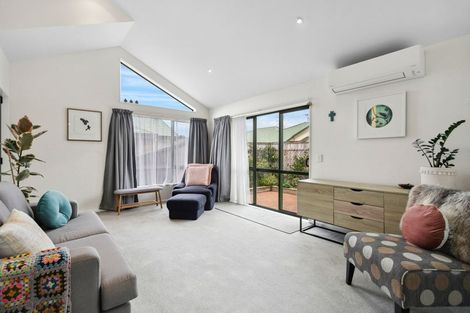 Photo of property in Miramar Villas, 22/3u Byron Street, Miramar, Wellington, 6022
