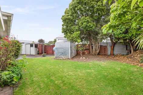 Photo of property in 2/24 Oxford Street, Taradale, Napier, 4112