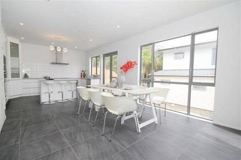 Photo of property in 21 Moller Street, Beach Haven, Auckland, 0626