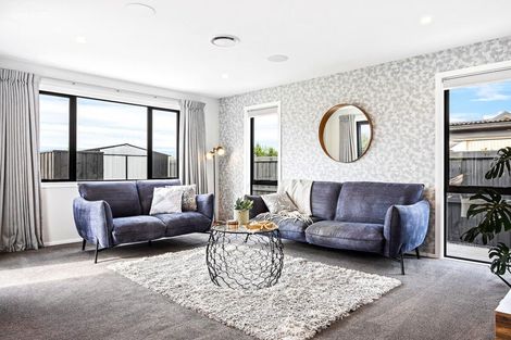 Photo of property in 7 Oakville Close, Rangiora, 7400