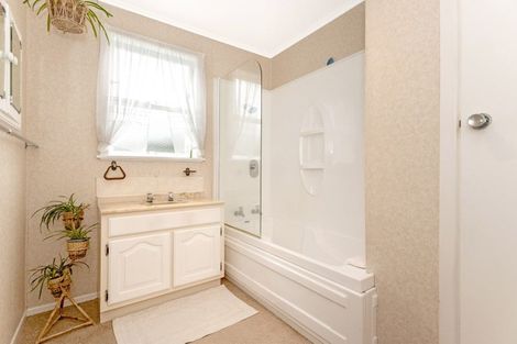 Photo of property in 30 Marian Drive, Inner Kaiti, Gisborne, 4010