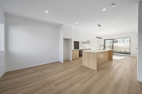 Photo of property in 10 Clendon Place, Manurewa, Auckland, 2102