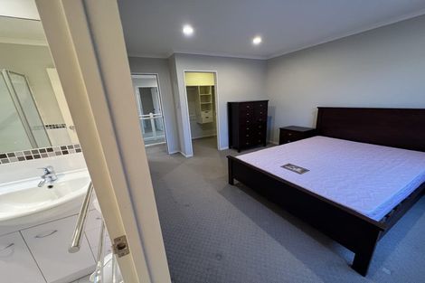 Photo of property in 37 Clover Drive, Henderson, Auckland, 0610