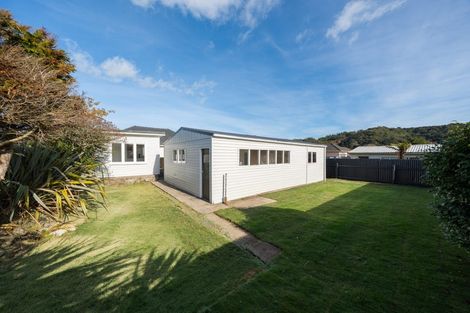Photo of property in 16 Russell Road, Wainuiomata, Lower Hutt, 5014