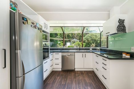 Photo of property in 81 Nimmo Avenue East, Waikanae, 5036